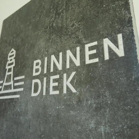 Binnendiek Haus 6 8 *